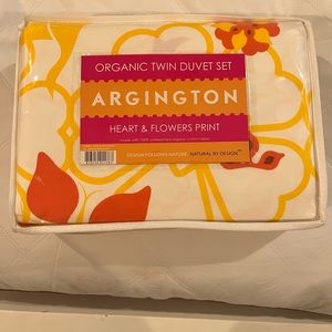 Argington Organic Twin Duvet Set - NWT - Heart and Flowers print